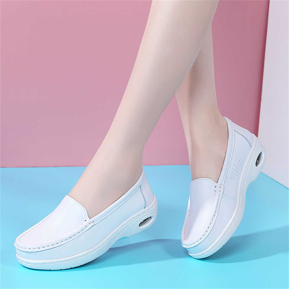 Women Shoes Types - 分厚い白底ヒール靴オックスフォードプラットフォームヒール女性のブーツブーツスニーカースポーツジョギング新しい高速プロ新コレクション