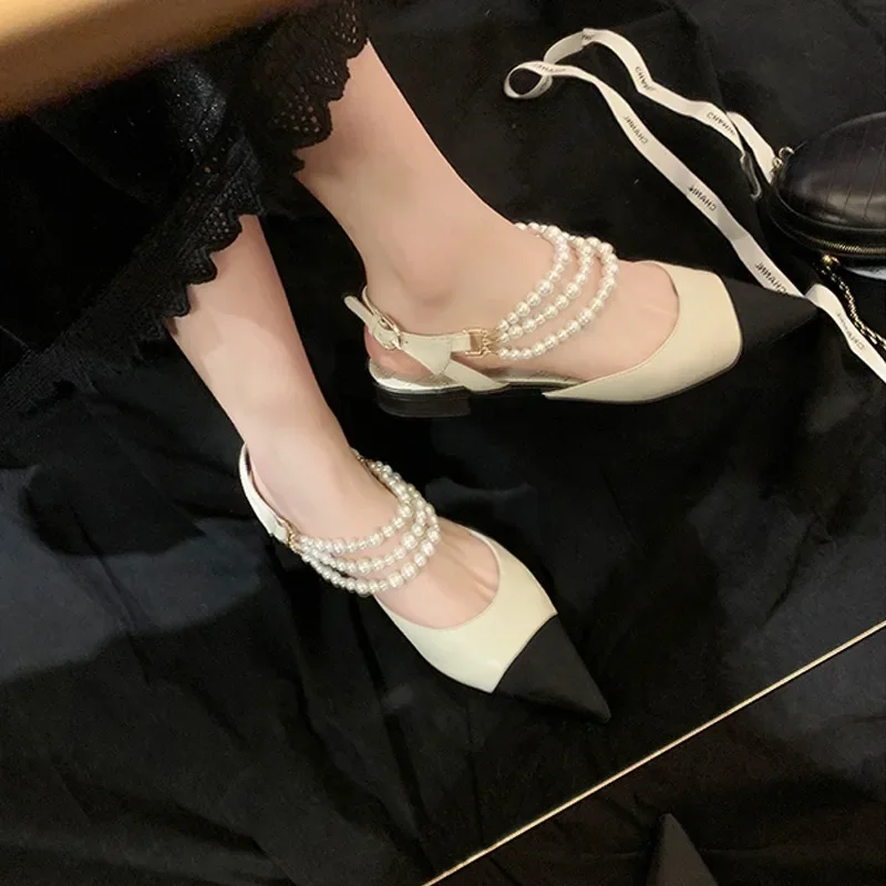 女性ポンプ PU スクエアヒール新しいパールチェーンカラーブ - Low Block Heel Pump のレビューと価格