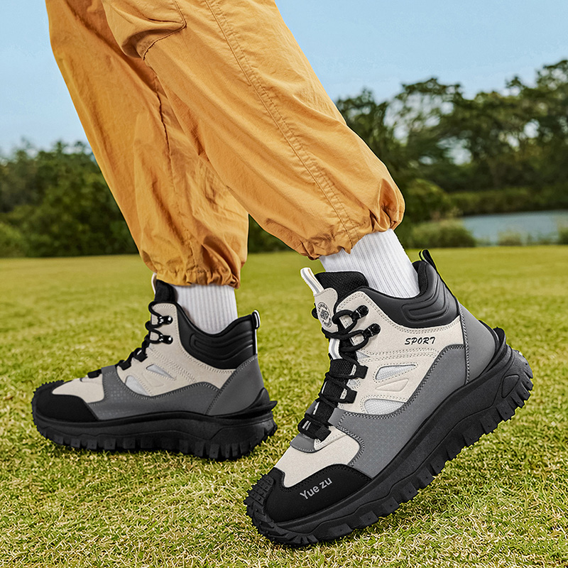 メンズハイカットブーツ、快適で通気性のある裏地、軽量で耐久性 - Suede Ankle Boot のレビューと価格