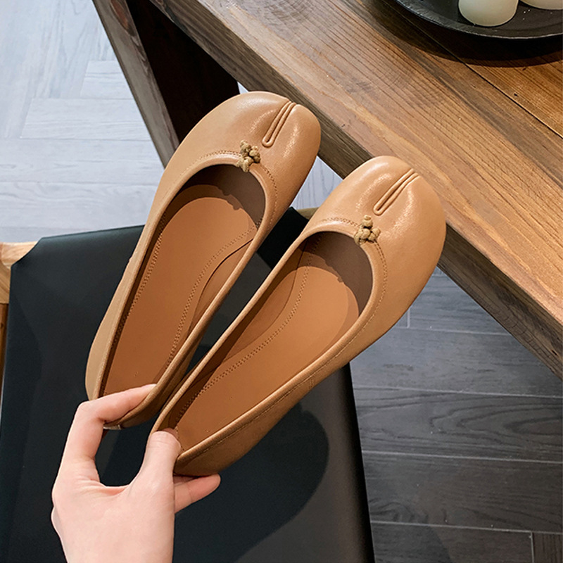 レディースヴィンテージスプリットトゥメリージェーンフラットシ - Women Shoes For Walking のレビューと価格