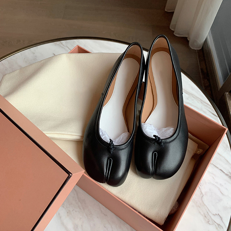 レディースヴィンテージスプリットトゥメリージェーンフラットシ - Women Shoes For Walking のレビューと価格