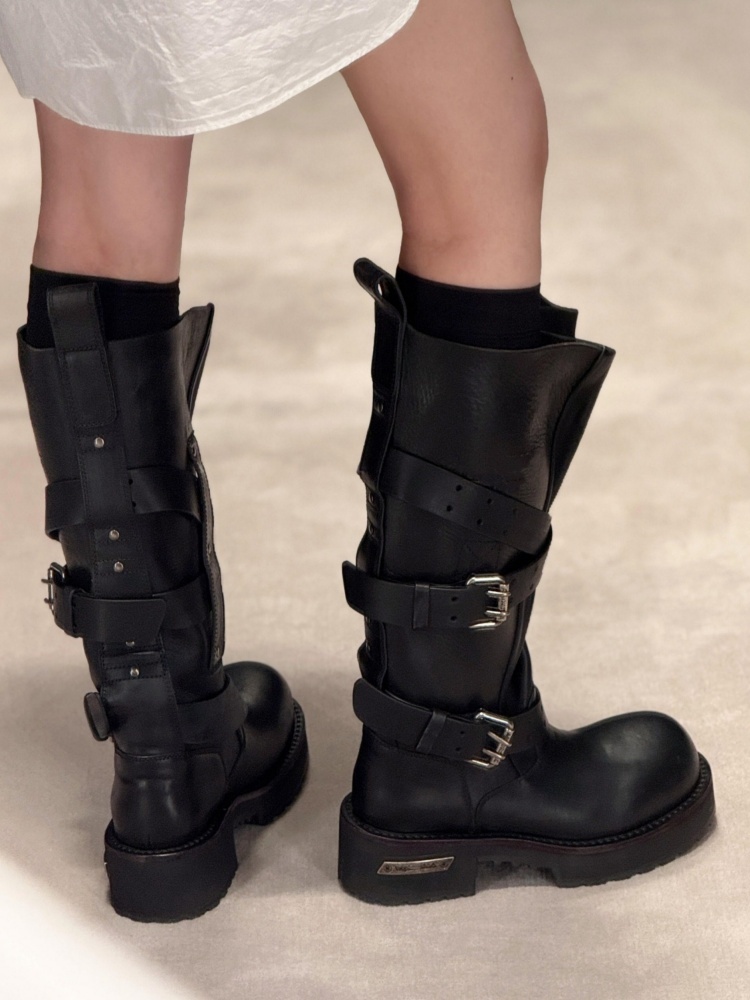 ベルトバックル付きブラックレザーバイクブーツ パリファッショ - Women'S Shoes Paris のレビューと価格