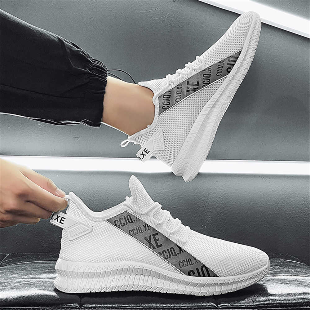 40-46サイズ 46 オリジナル メンズスニーカー シュー - Wide Fit Heels のレビューと価格