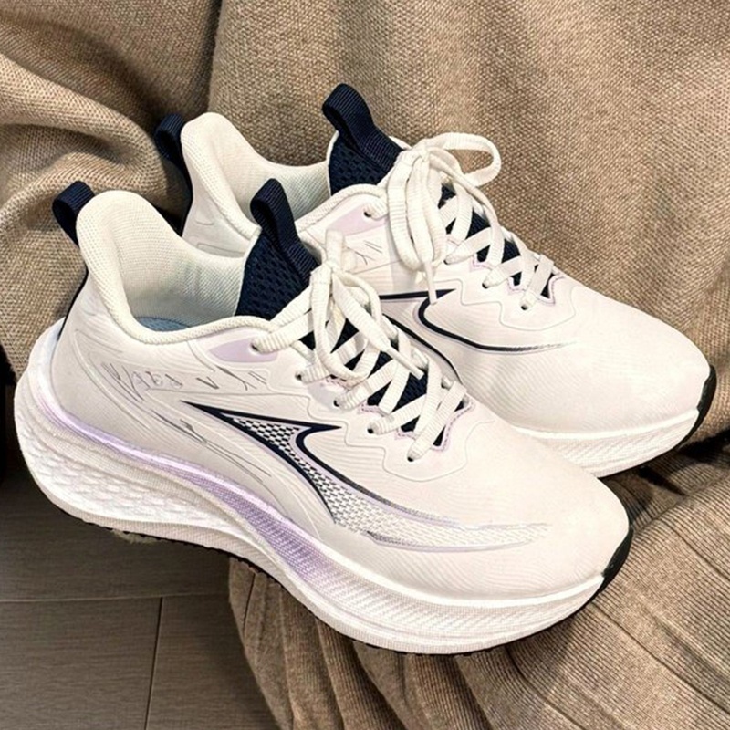 12種類の秋のスポーツシューズ、女性向けトレンドファッション - Women'S Shoes In Size 12 のレビューと価格